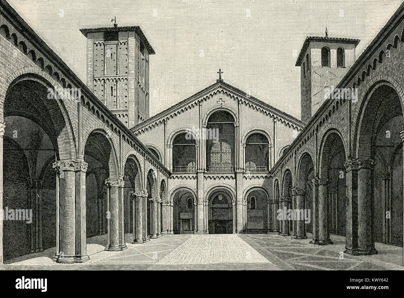 Milano atrio e facciata della Basilica di Sant’Ambrogio Stock Photo