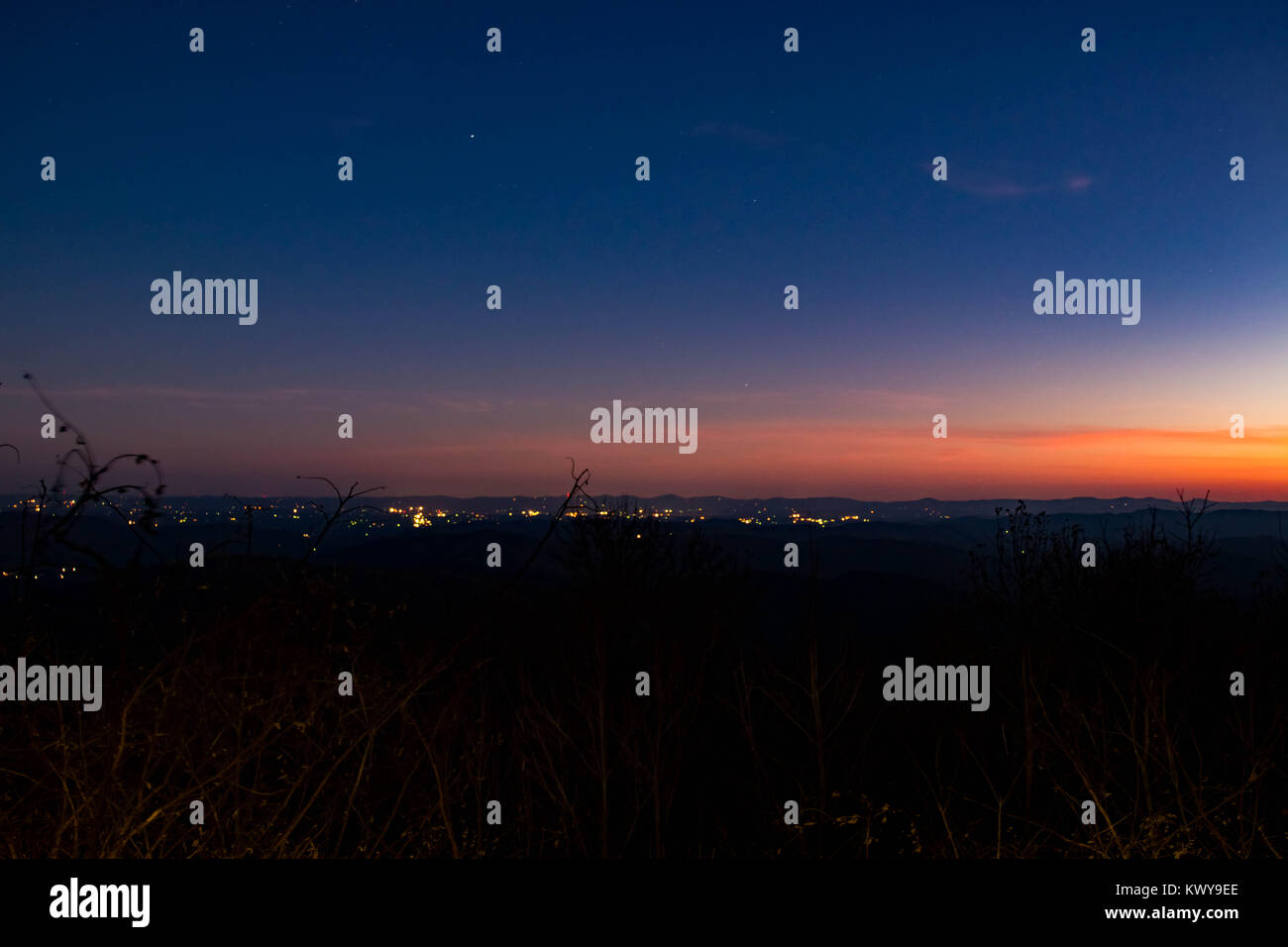 Sun setting sky hi-res stock photography and images - Alamy