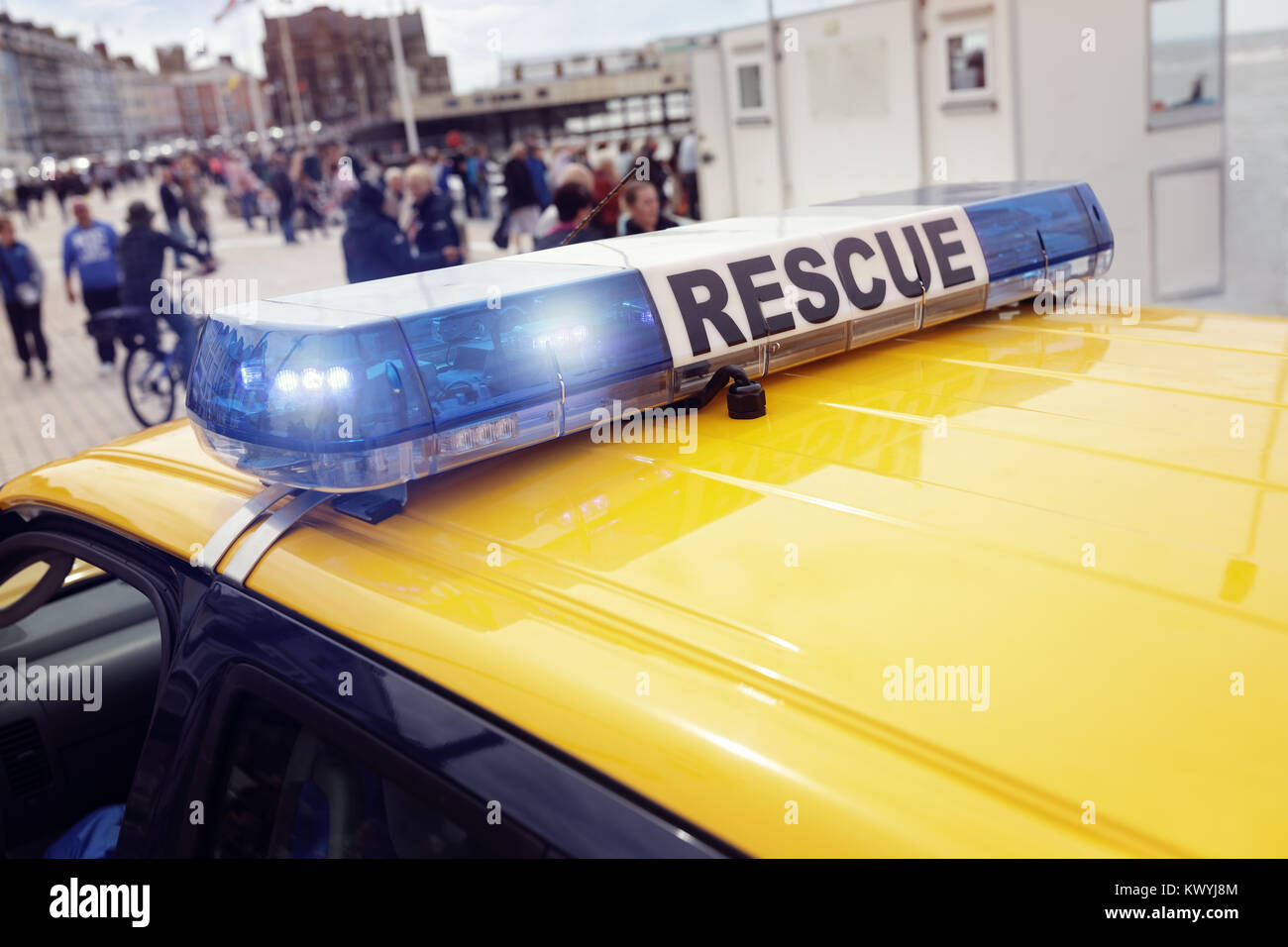 Coast guard rescue van attending an emergency at sea Stock Photo - Alamy