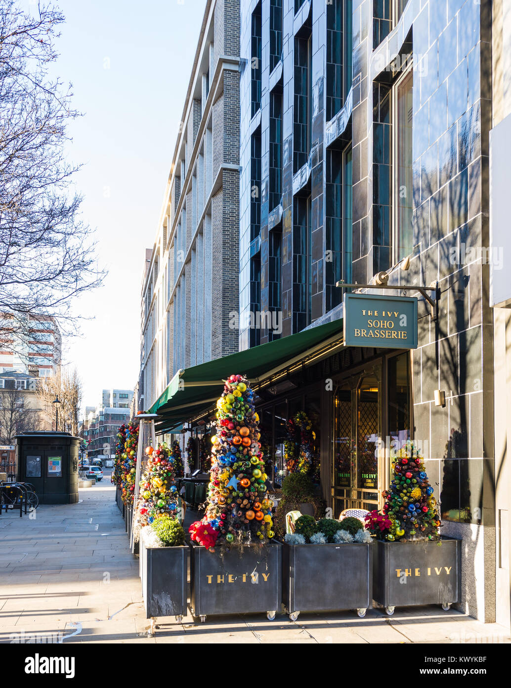 The Ivy Soho Brasserie In Broadwick Street Soho London England Uk Stock Photo Alamy The Ivy Soho Brasserie In Broadwick Street Soho London England Uk Stock Photo Alamy