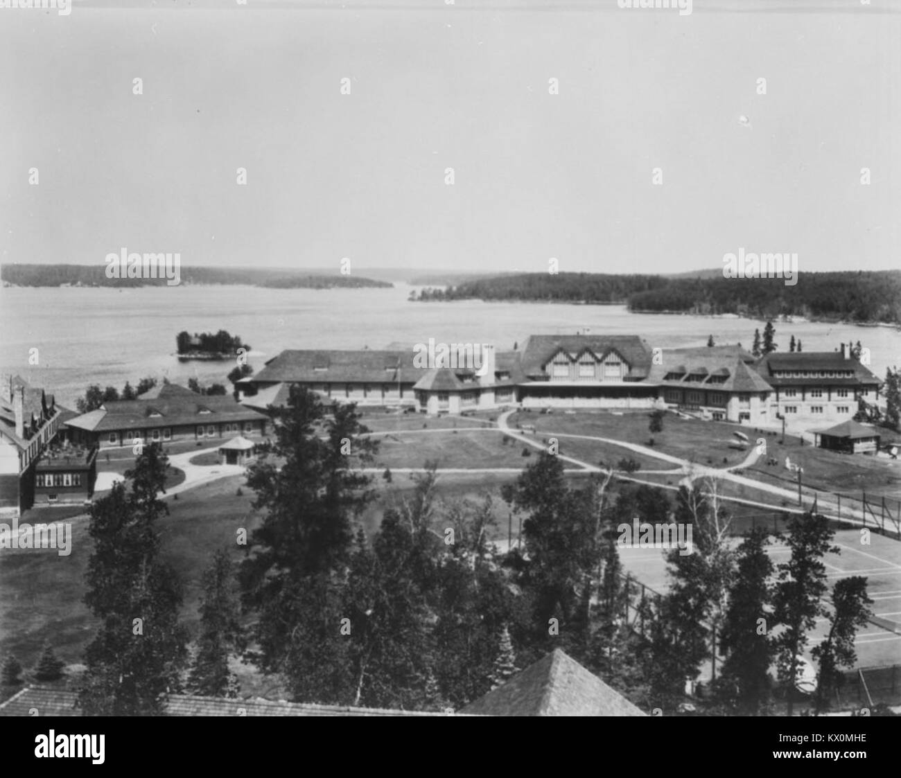 Minaki Lodge, Ontario (1929 Stock Photo Alamy