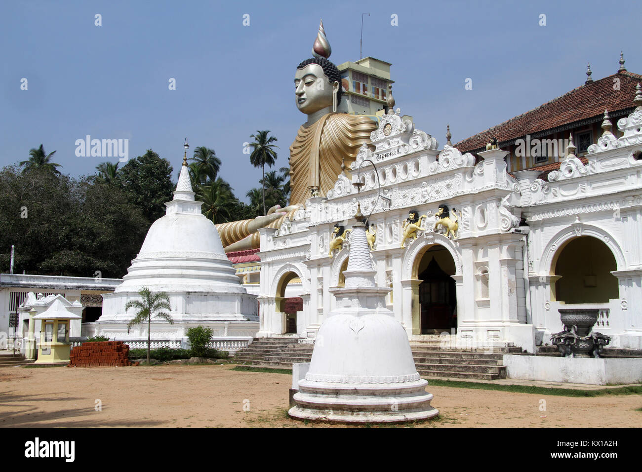Temple and buddha in Wewurukannala Vihara, Sri Lanka Stock Photo