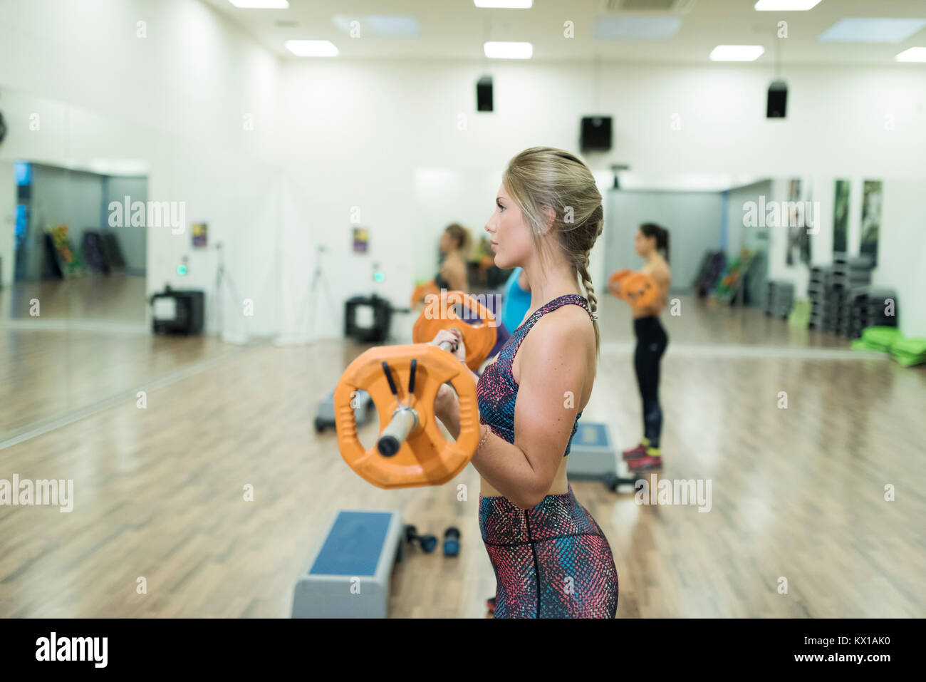 Body Pump Class Gym High Resolution Stock Photography and Images Alamy