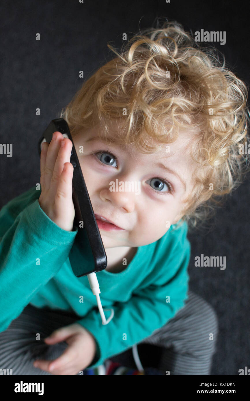 Mummy daddy and child hires stock photography and images Alamy