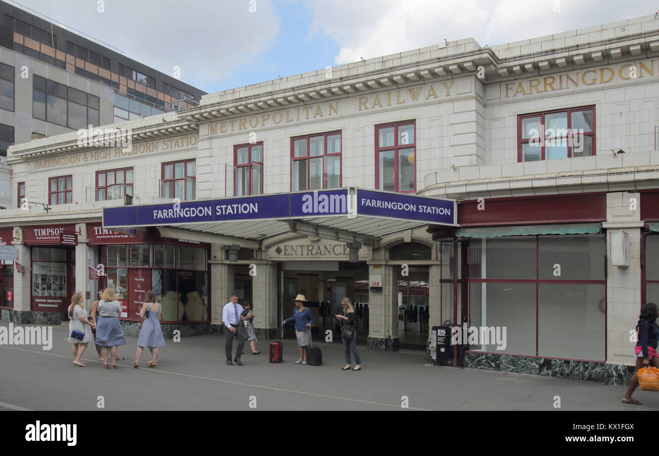 farringdon railway station london Stock Photo