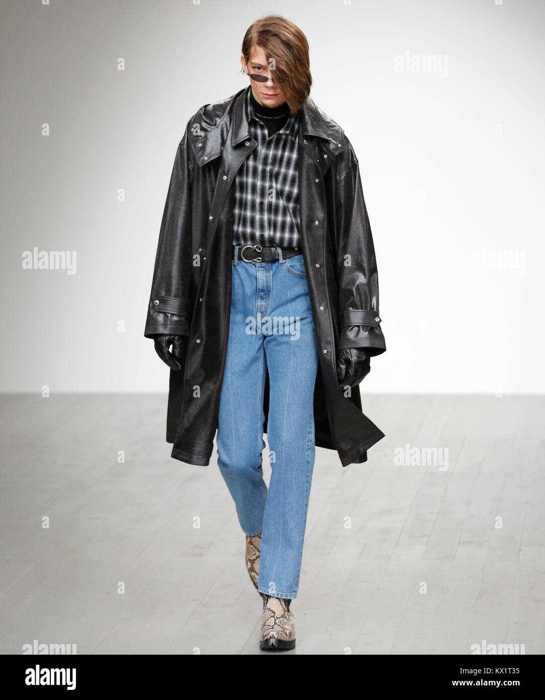 London, UK. 06th Jan, 2018. 6th of January 2018 John Lawrence Sullivan catwalk at London Fashion Week Men's AW18. British Fashion Council Show Space at Strand 180 presenting designers collections for aw18, fw18. Credit: catwalking/runways/Alamy Live News Stock Photo