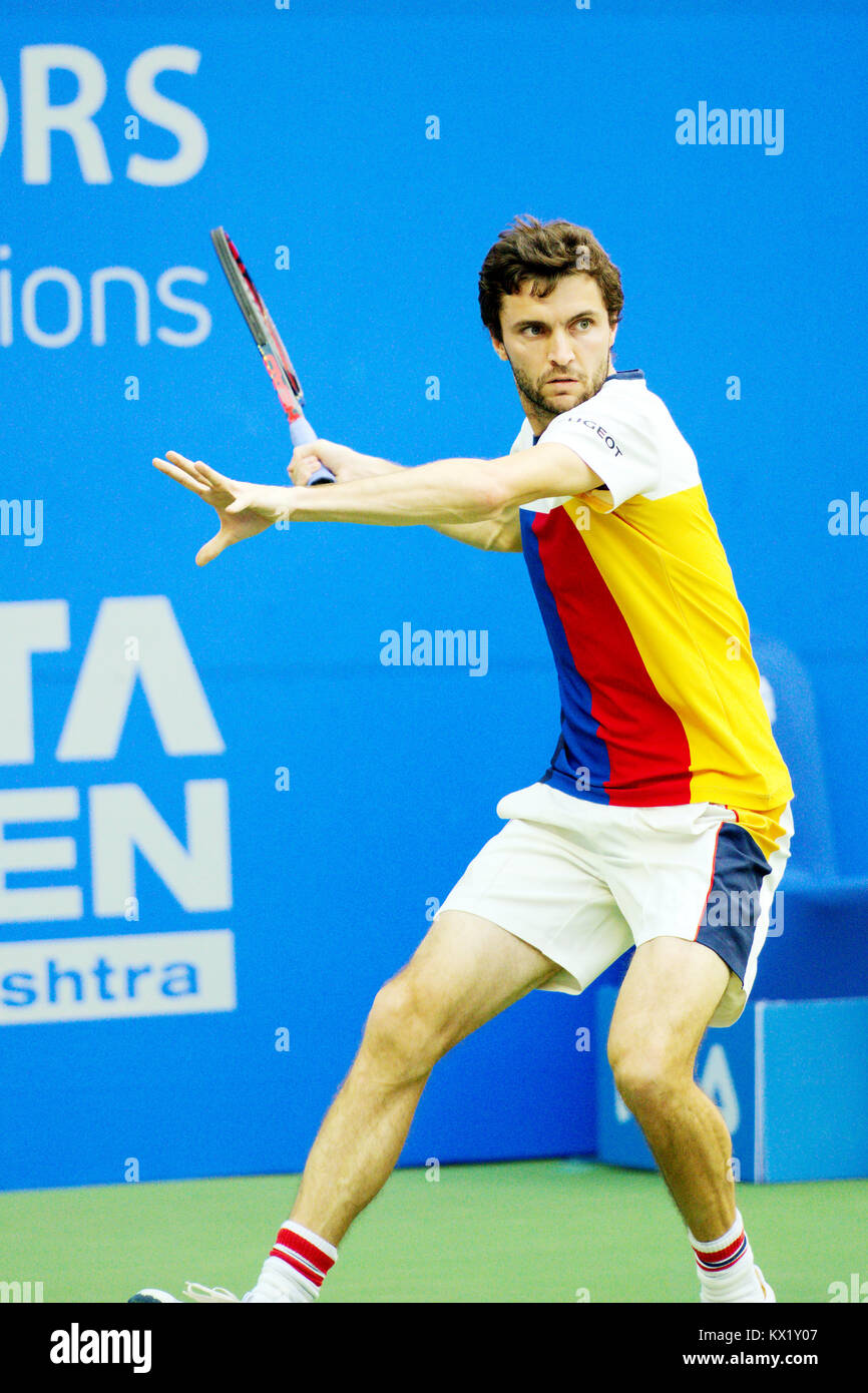 Pune, India. 6th January 2018. Gilles Simon of France in action in the finals of the singles competition at the Tata Open Maharashtra tournament at Mahalunge Balewadi Tennis Stadium in Pune, India. Credit: Karunesh Johri/Alamy Live News. Stock Photo