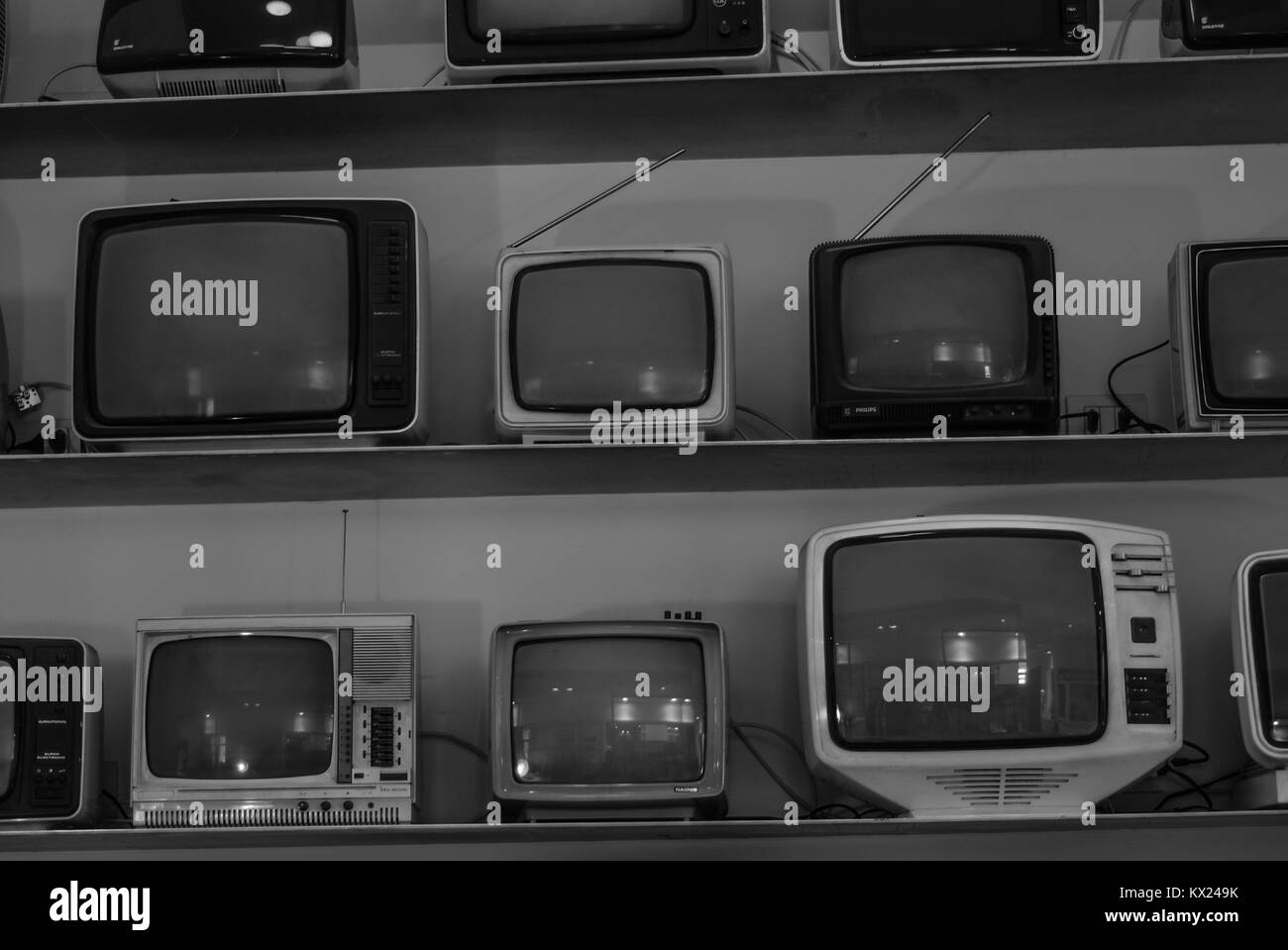 Vintage tv Black and White Stock Photos & Images - Alamy