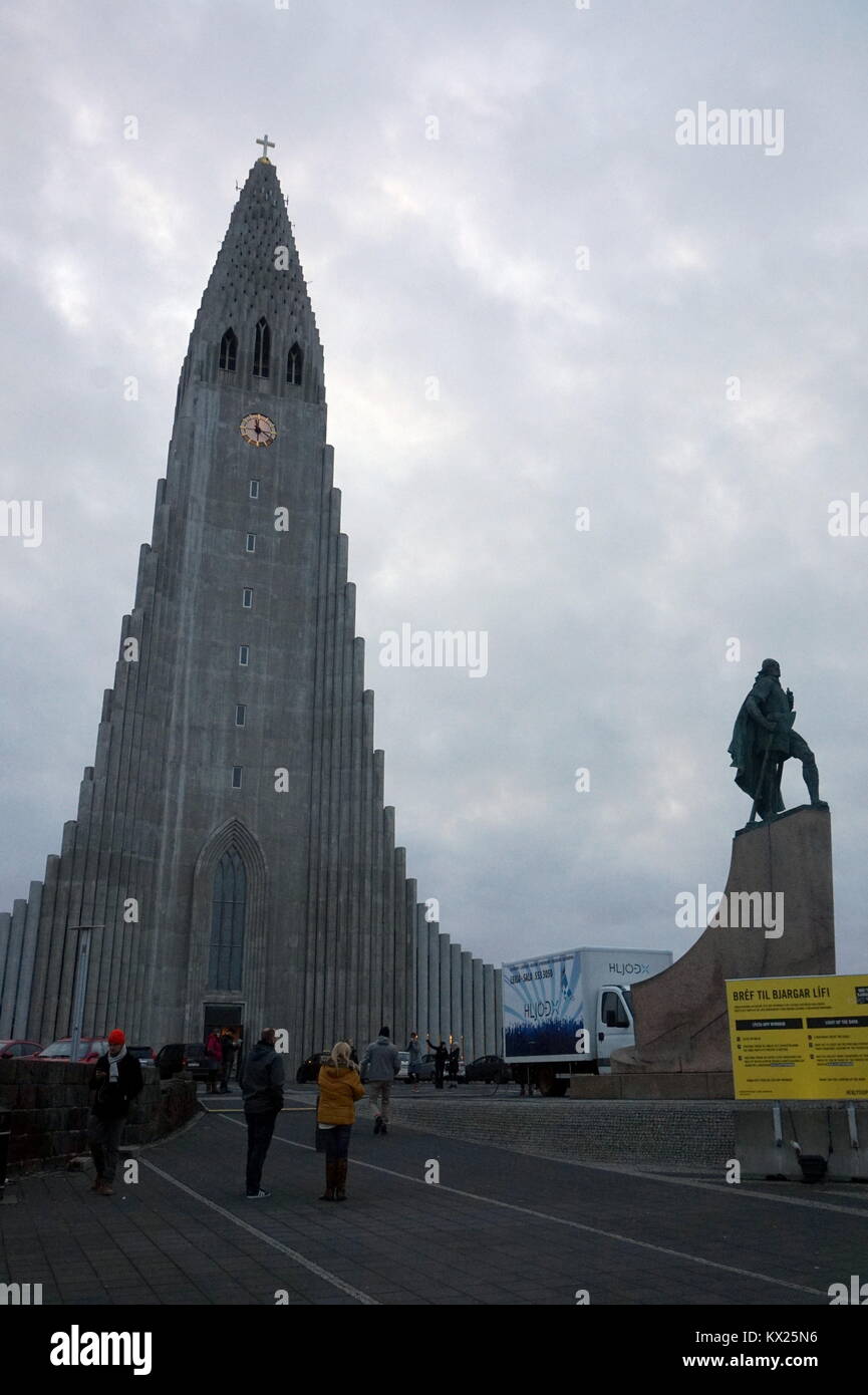 Viking Statue of Leifur Eiríksson outside Hallgrímskirkja in Reykjavik