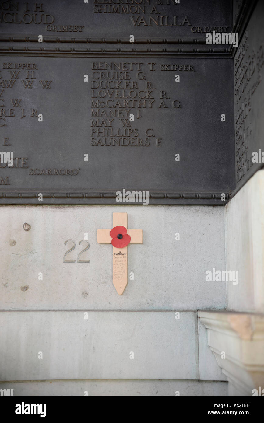 Tower Hill Memorial is a Commonwealth War Graves Commission war memorial commemorating wartime deaths from the Merchant Navy and fishing fleets Stock Photo