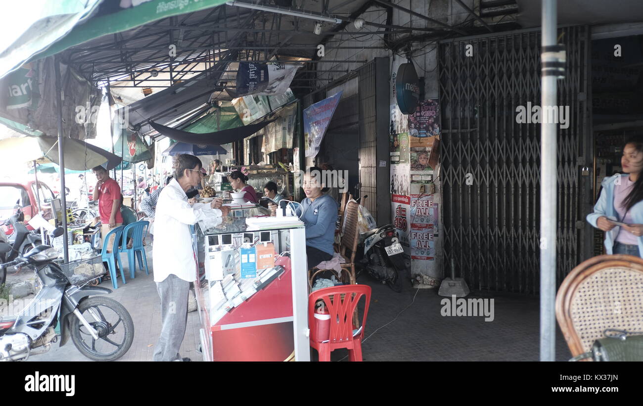 Gold Shop Money Markets Currency Exchange Money Changer Street Scenes Phnom Penh Cambodia South East Asia jan 2018 Stock Photo