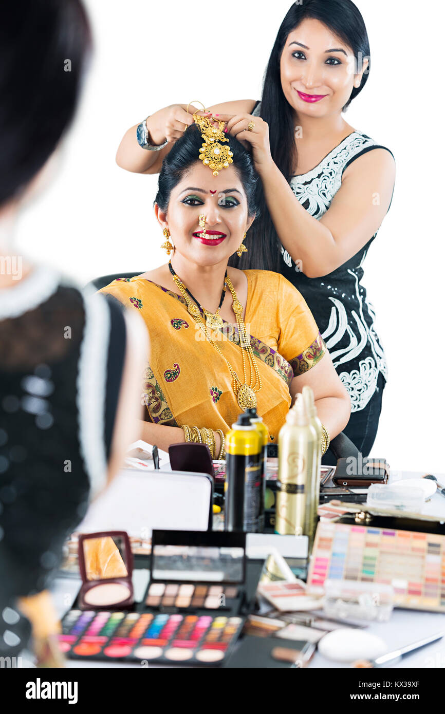 Indian beauty parlour hi-res stock photography and images - Alamy
