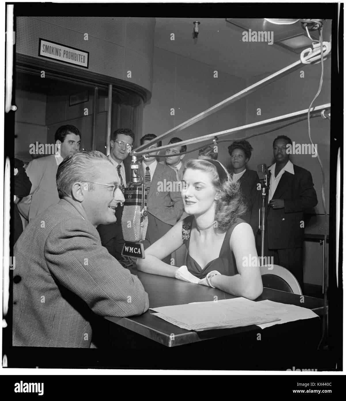 (Portrait of Tommy Dorsey, Beryl Davis, Georgie Auld, Ray McKinley, Johnny Desmond, Vic Damone, Mel Tormé, Mary Lou Williams, and Josh White, WMCA, New York, N.Y., ca. Oct. 1947) (LOC) (4843740548) Stock Photo