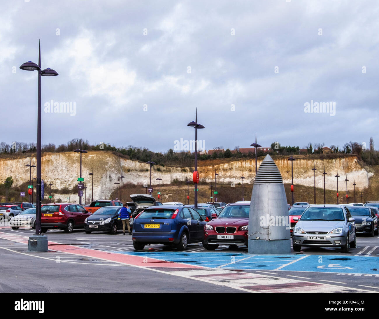Greenhithe,Kent,England.Bluewater Shopping centre rooftop parking lot and old quarry Stock Photo