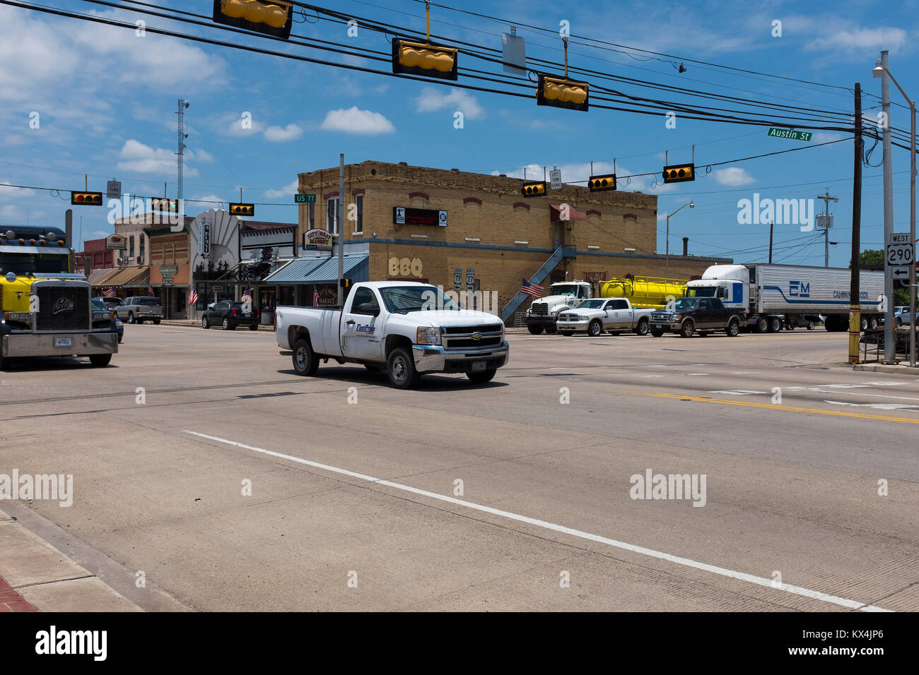 Giddings, Texas June 14, 2014 Street scene in the city of Giddings