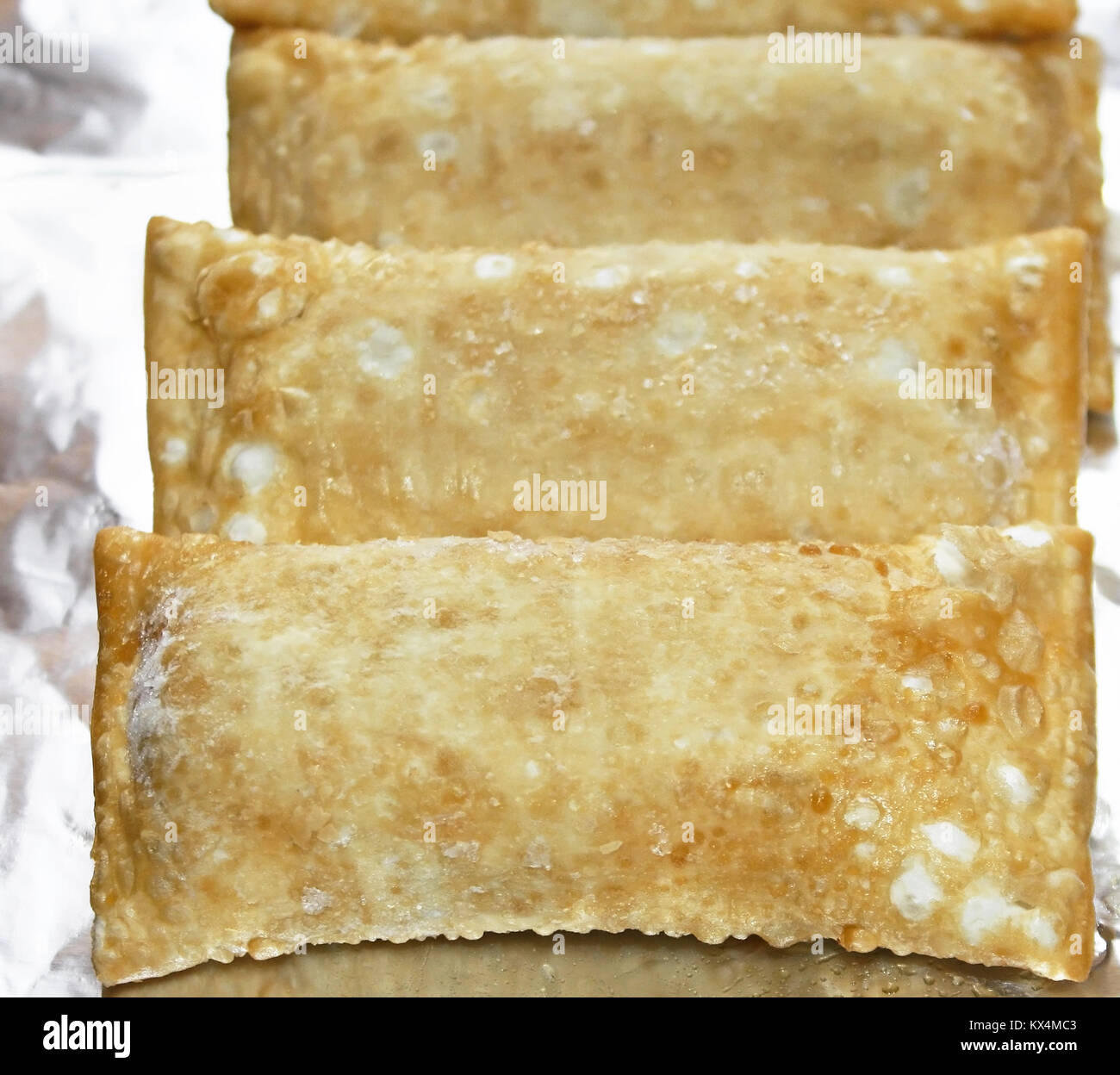 Tin foil roll hires stock photography and images Alamy