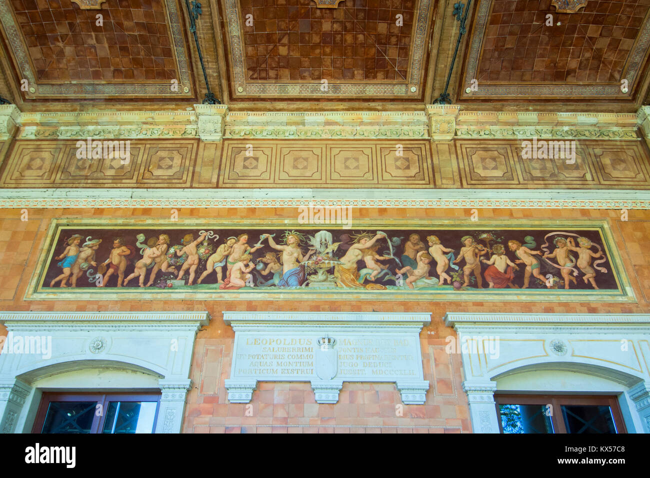 BRD, Baden-Württemberg, Baden-Baden, Trinkhalle, 1839-42 von Heinrich Hübsch erbaut, Wandelhalle mit Wandbildern, sie stellen Szenen aus Mythen und Sa Stock Photo