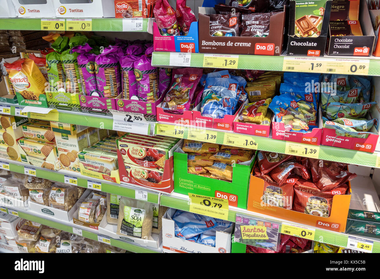 Grocery store in lisbon portugal High Resolution Stock Photography and