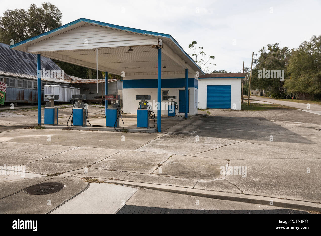 Old Gas Station located in Micanopy, Florida USA Stock Photo Alamy