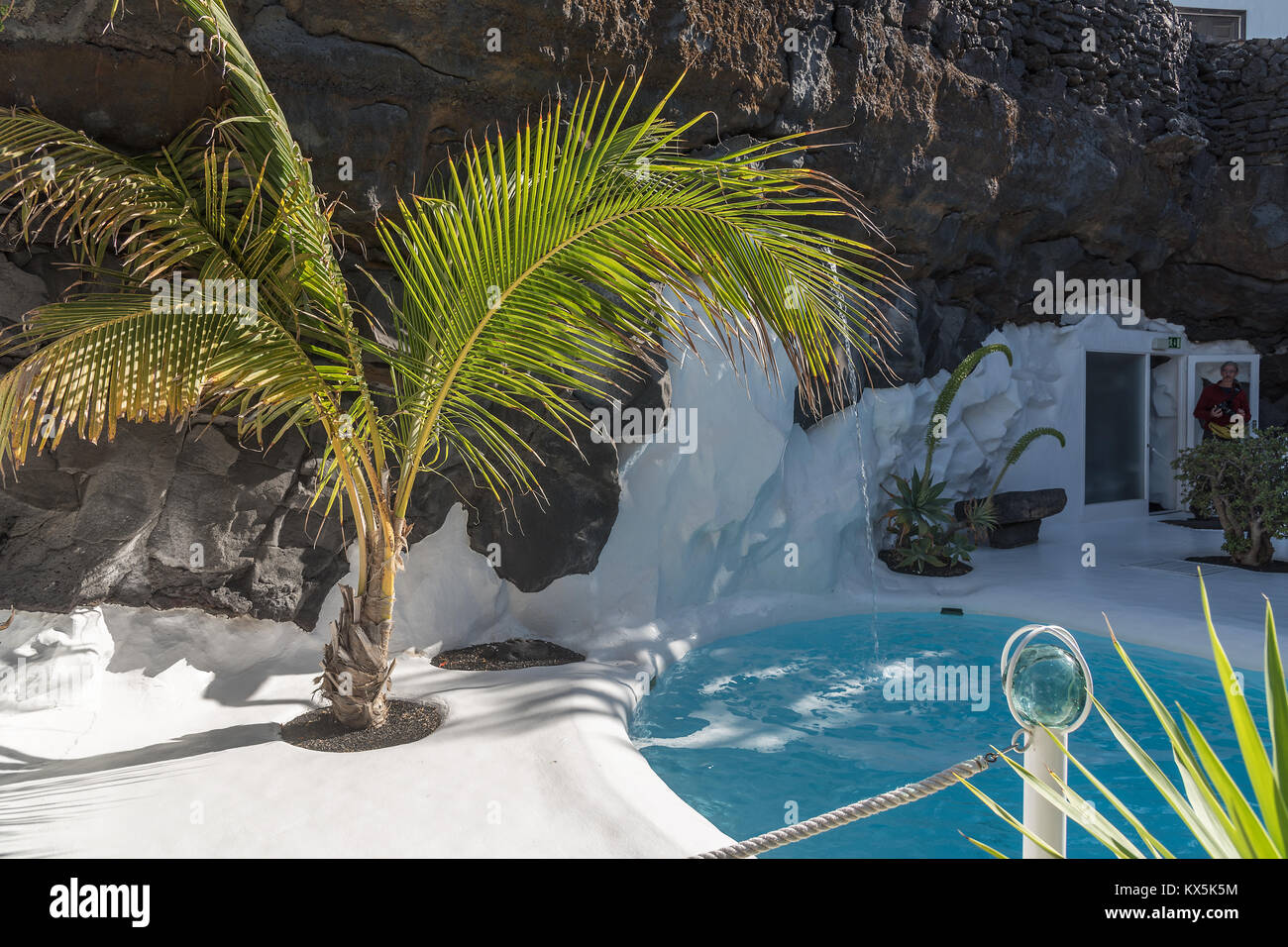 Der Swimmingpool in der Fundación César Manrique in Tahiche Stock Photo