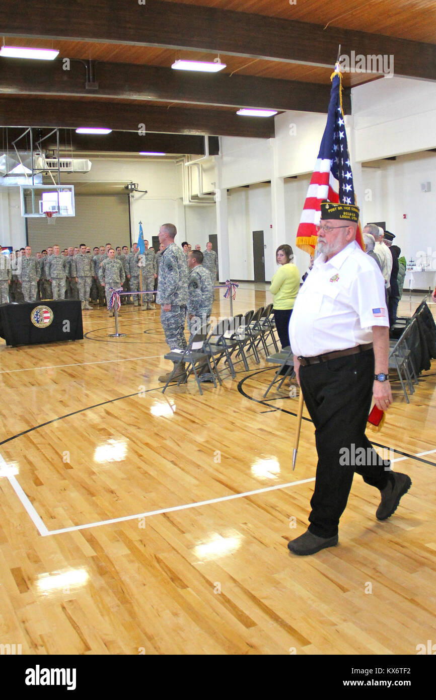 U.S. Army National Guard personnel daily duties and life. Working ...