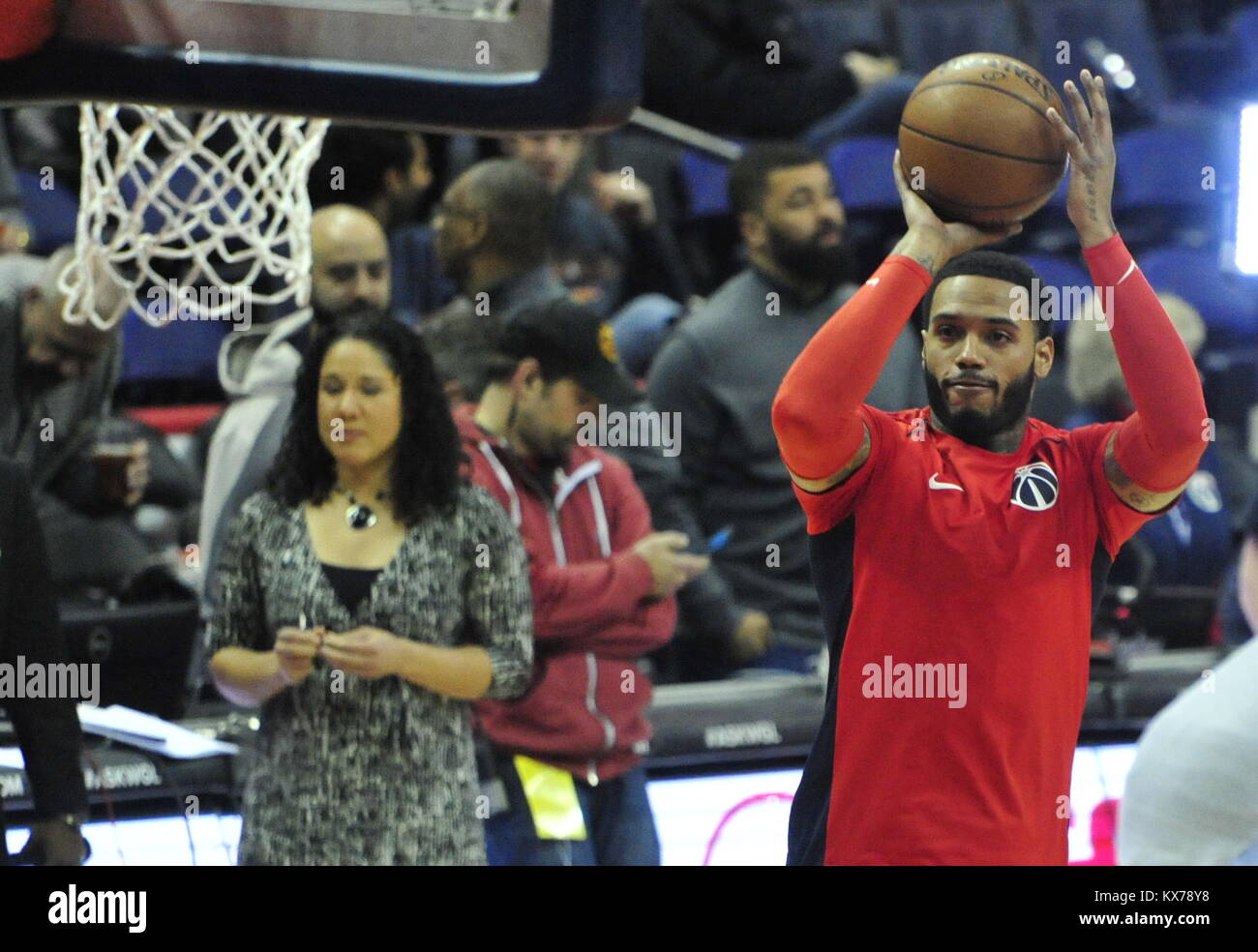 Washington, United States. 07th Jan, 2018. Mike Scott (Washington) in action prior to the NBA match Washington Wizards vs Milwaukee Bucks in Washington, USA, on January 7, 2018. Credit: David Svab/CTK Photo/Alamy Live News Stock Photo