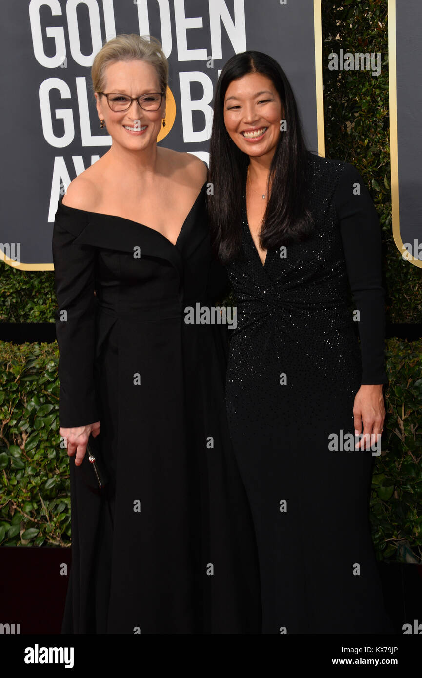 Los Angeles, USA. 07th Jan, 2018. Meryl Streep & Aijen Poo at the 75th(01)