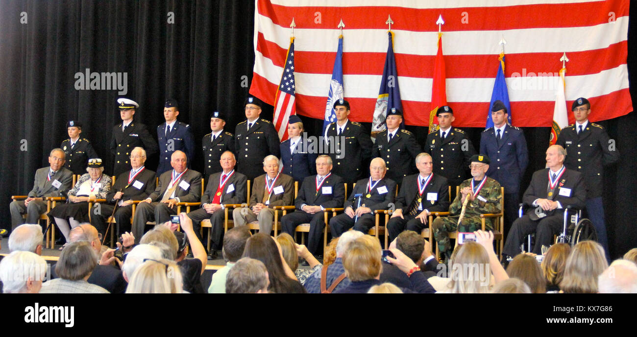 Veterans day memorial day armed forces day