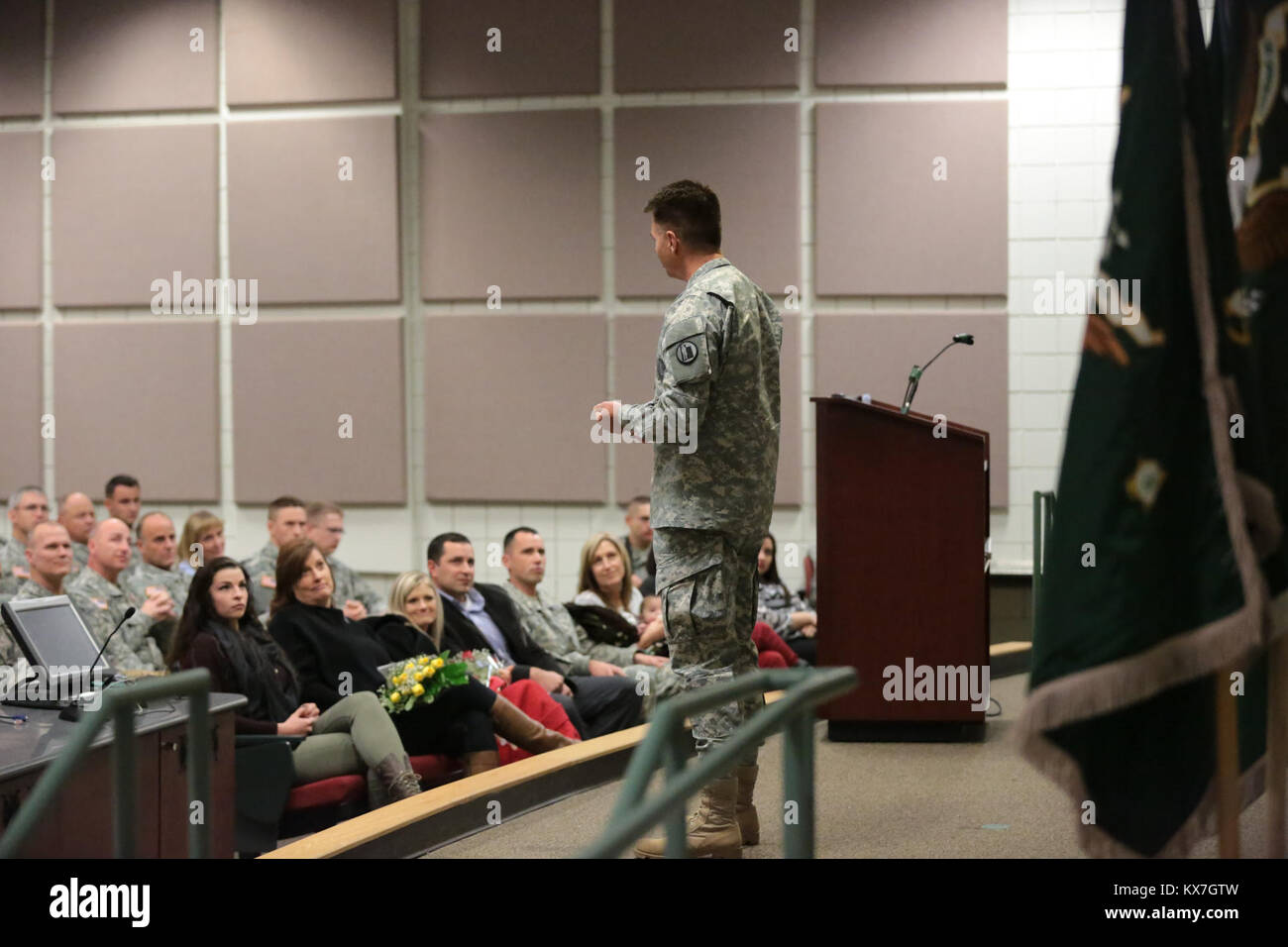 U.S. Army National Guard personnel daily duties and life. Working ...