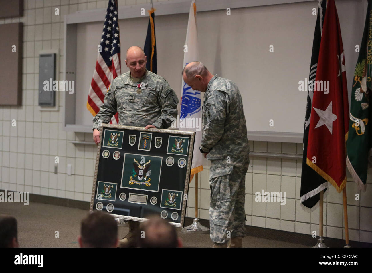 U.S. Army National Guard personnel daily duties and life. Working ...