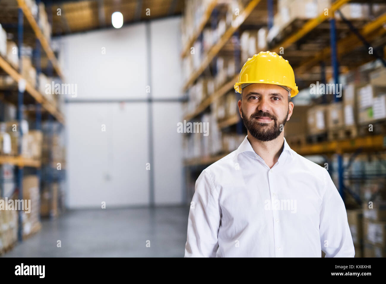 Portrait of a male warehouse worker or supervisor Stock Photo - Alamy