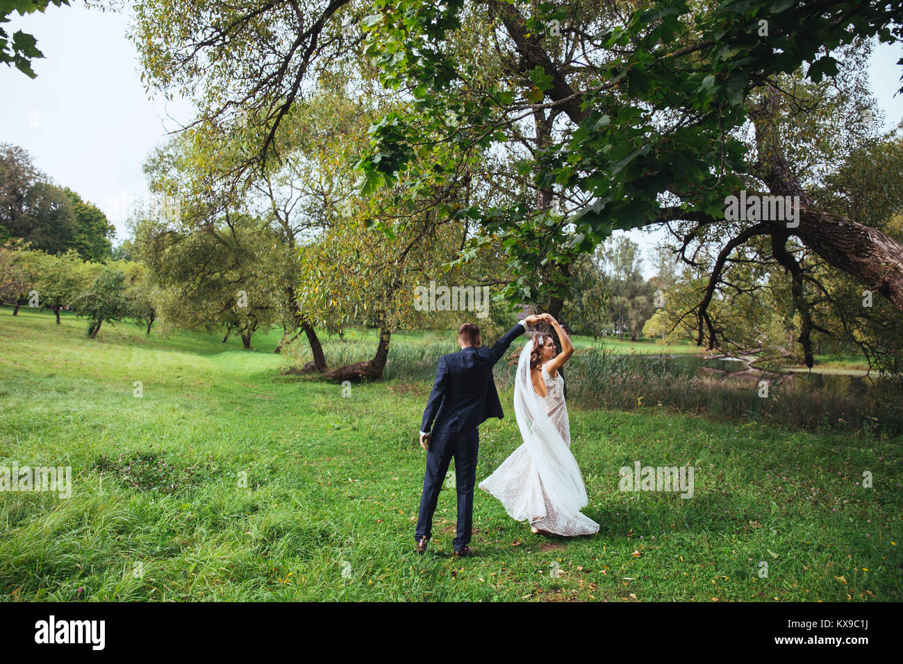 Beautiful Wedding Couple Background Big Stock Photos & Beautiful