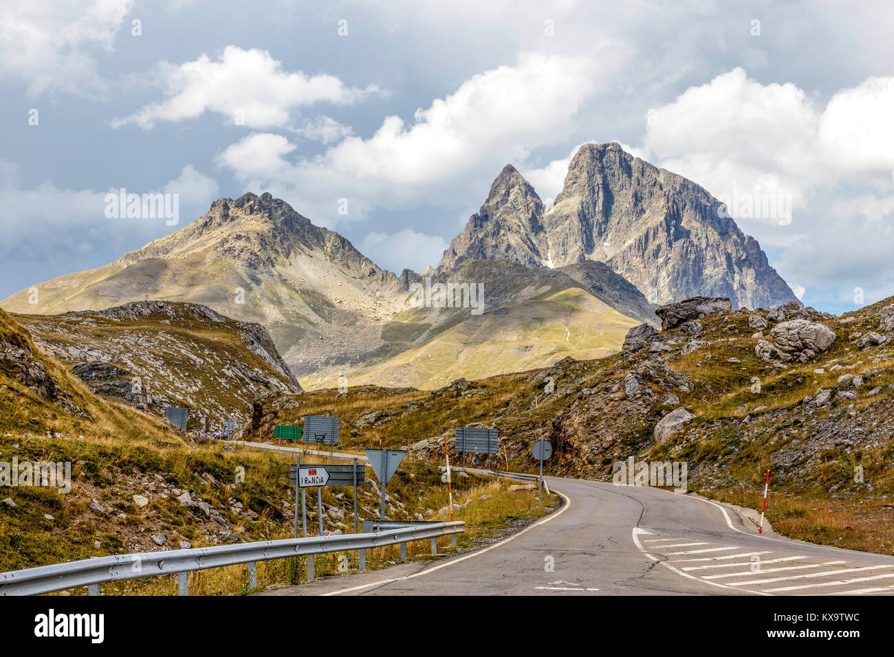 Frontera del Portalet;  the border crossing between Spain and France at the western end of the Pyrenees and at the top end of the Tenna valley.. Stock Photo