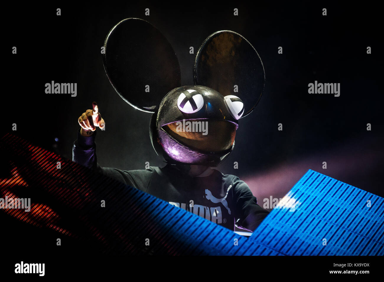 Deadmau5 Mask High Resolution Stock Photography And Images Alamy