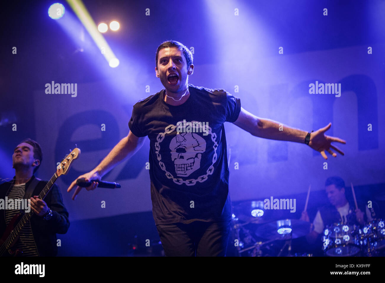 The English singer, songwriter and rapper Elliot John Gleave is better