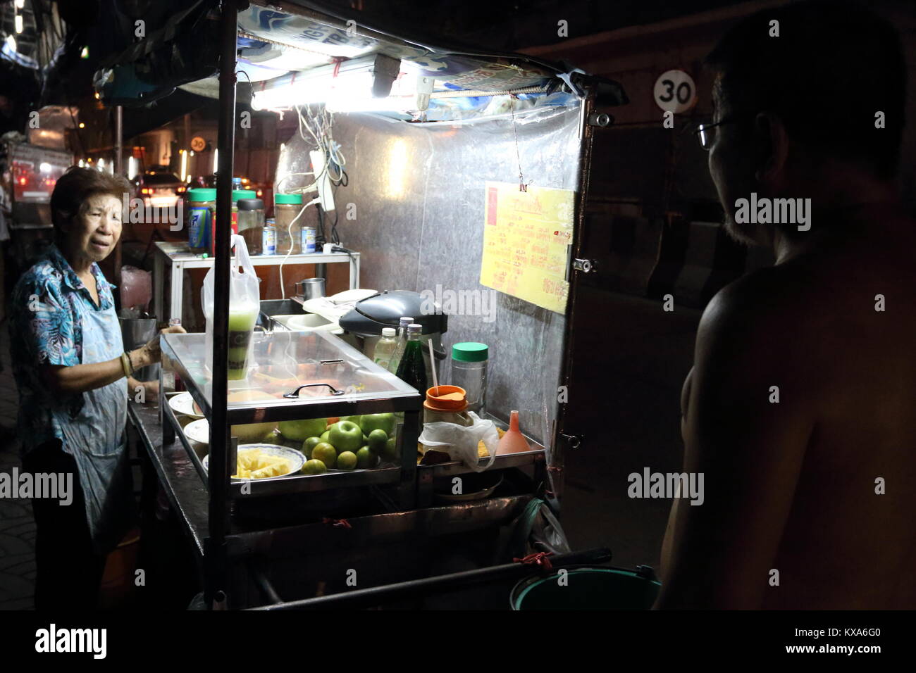 Street food vendor in Chinatown, Bangkok, Thailand Stock Photo