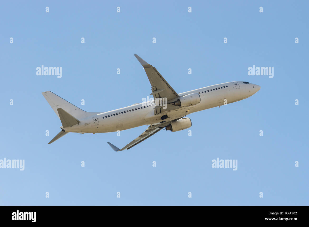 Boeing 737 800 Taking Off From The Airport Stock Photo Alamy boeing-737-800-taking-off-from-the-airport-stock-photo-alamy