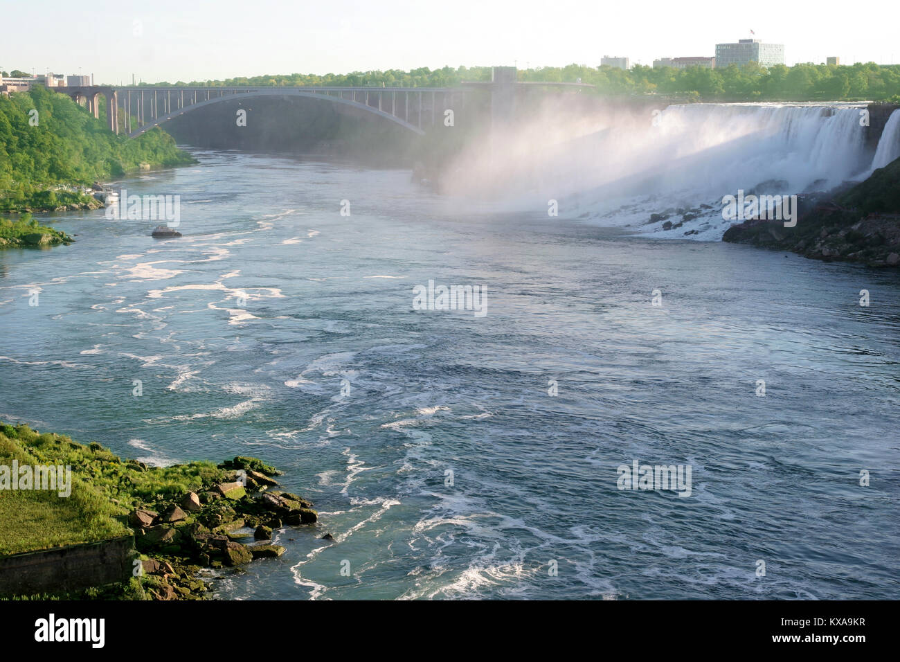 view of Niagara Falls between US and Canada Stock Photo - Alamy