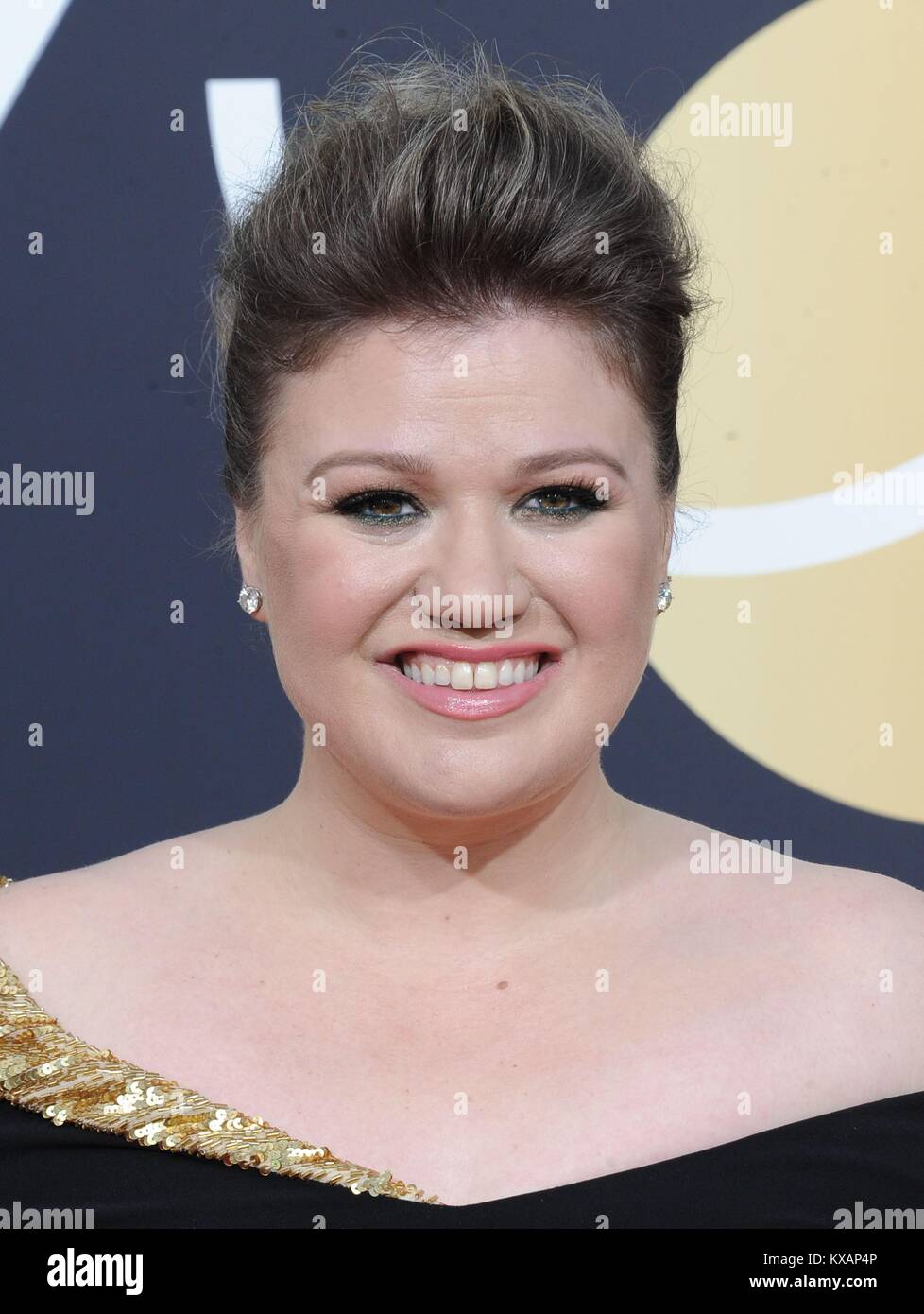 Kelly Clarkson at arrivals for 75th Annual Golden Globe Awards