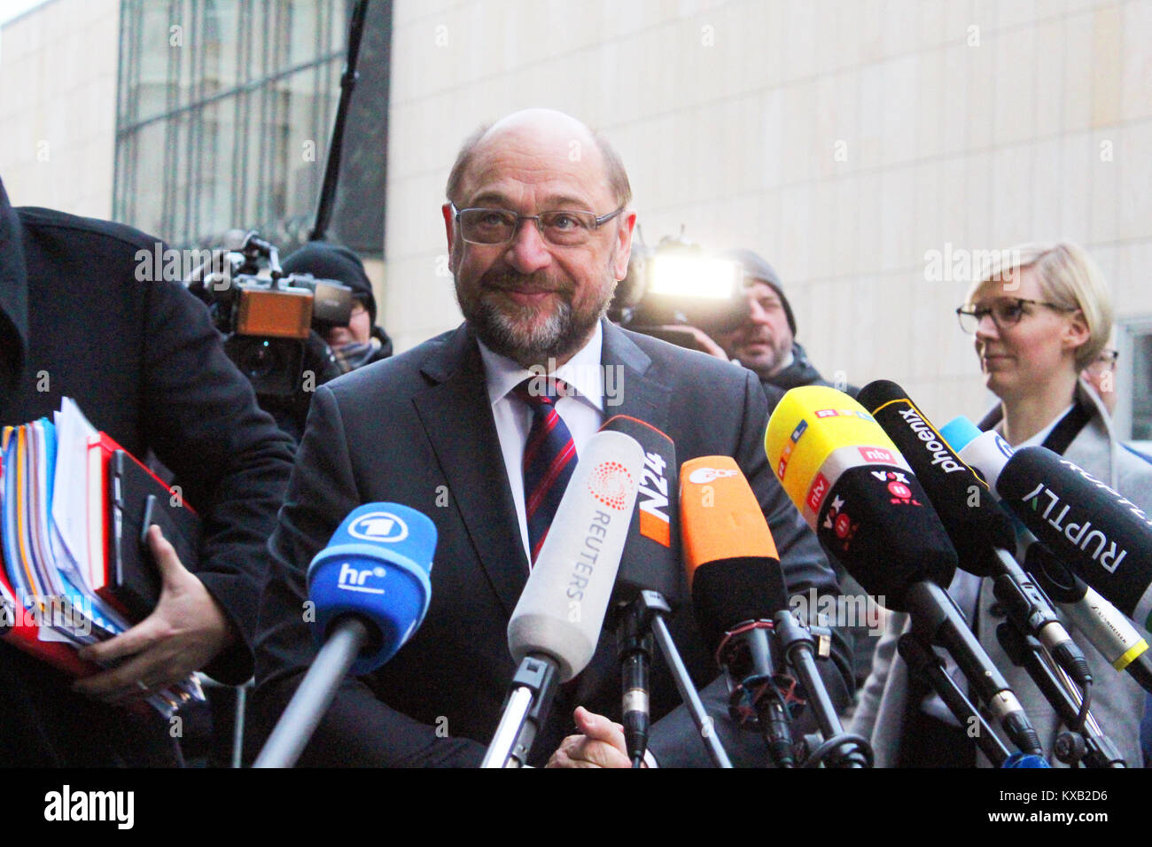 Sondierungsgespräche in Berlin, Germany. 9th Jan, 2018. Pictures of the “Exploratory talk”, Featuring: Martin Schulz (SPD), Where: Berlin /Germany, When: 09.01.2018 Credit: Tahsin Ocak/Alamy Live News Stock Photo