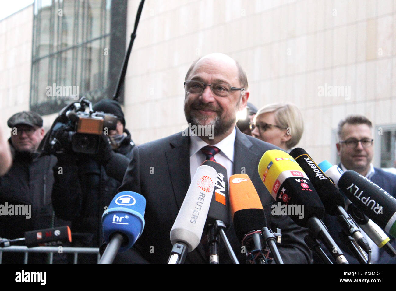 Sondierungsgespräche in Berlin, Germany. 9th Jan, 2018. Pictures of the “Exploratory talk”, Featuring: Martin Schulz (SPD), Where: Berlin /Germany, When: 09.01.2018 Credit: Tahsin Ocak/Alamy Live News Stock Photo