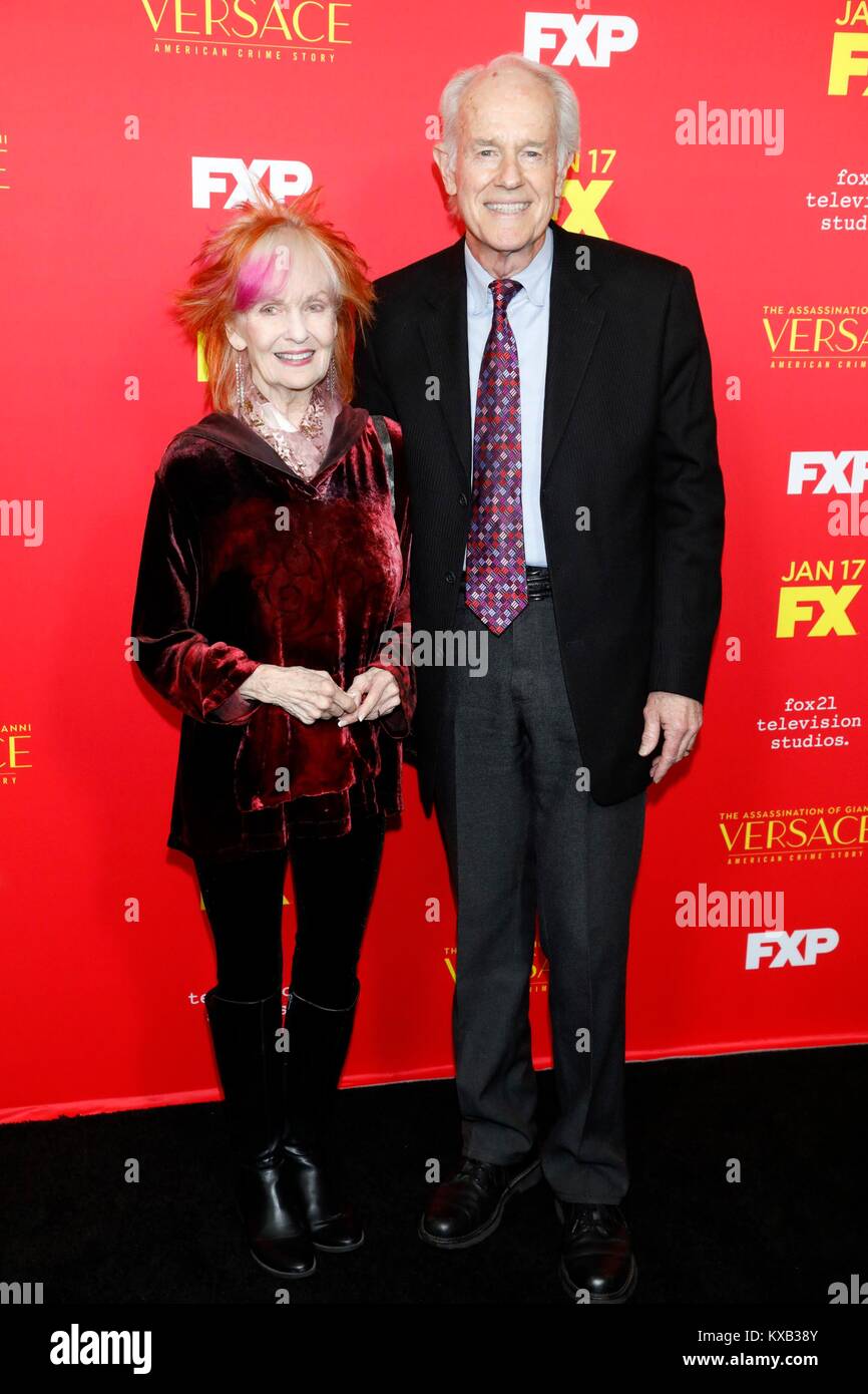 Los Angeles, CA, USA. 8th Jan, 2018. Shelley Fabares, Mike Farrell at arrivals for FX'S THE ASSASSINATION OF GIANNI VERSACE: AMERICAN CRIME STORY Series Premiere, ArcLight Hollywood, Los Angeles, CA January 8, 2018. Credit: Priscilla Grant/Everett Collection/Alamy Live News Stock Photo