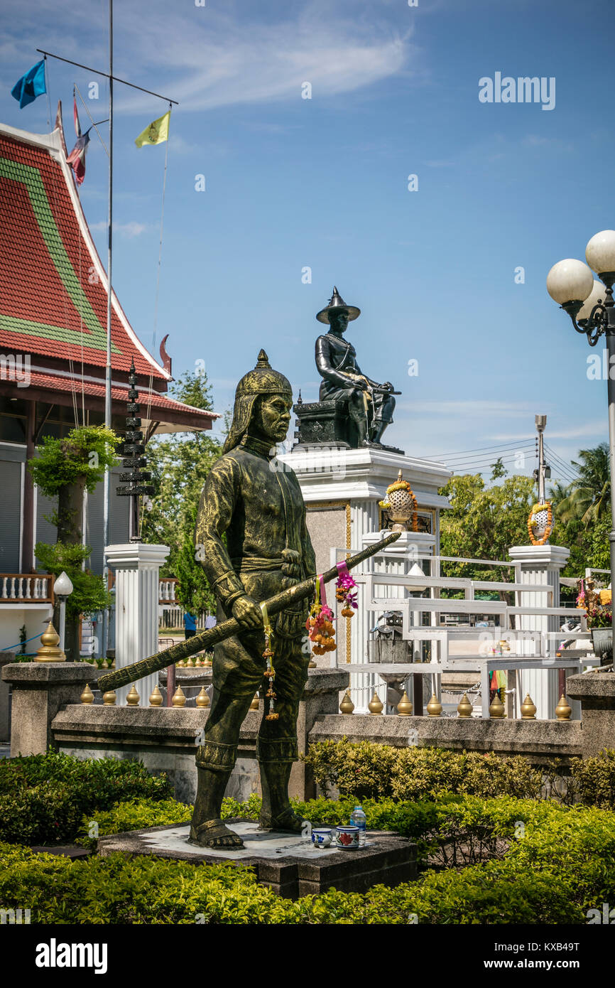 Statue of Somdet Taksin Maharat and warrior, Bang Kung Camp, Samut Songkhram, Thailand.. Stock Photo