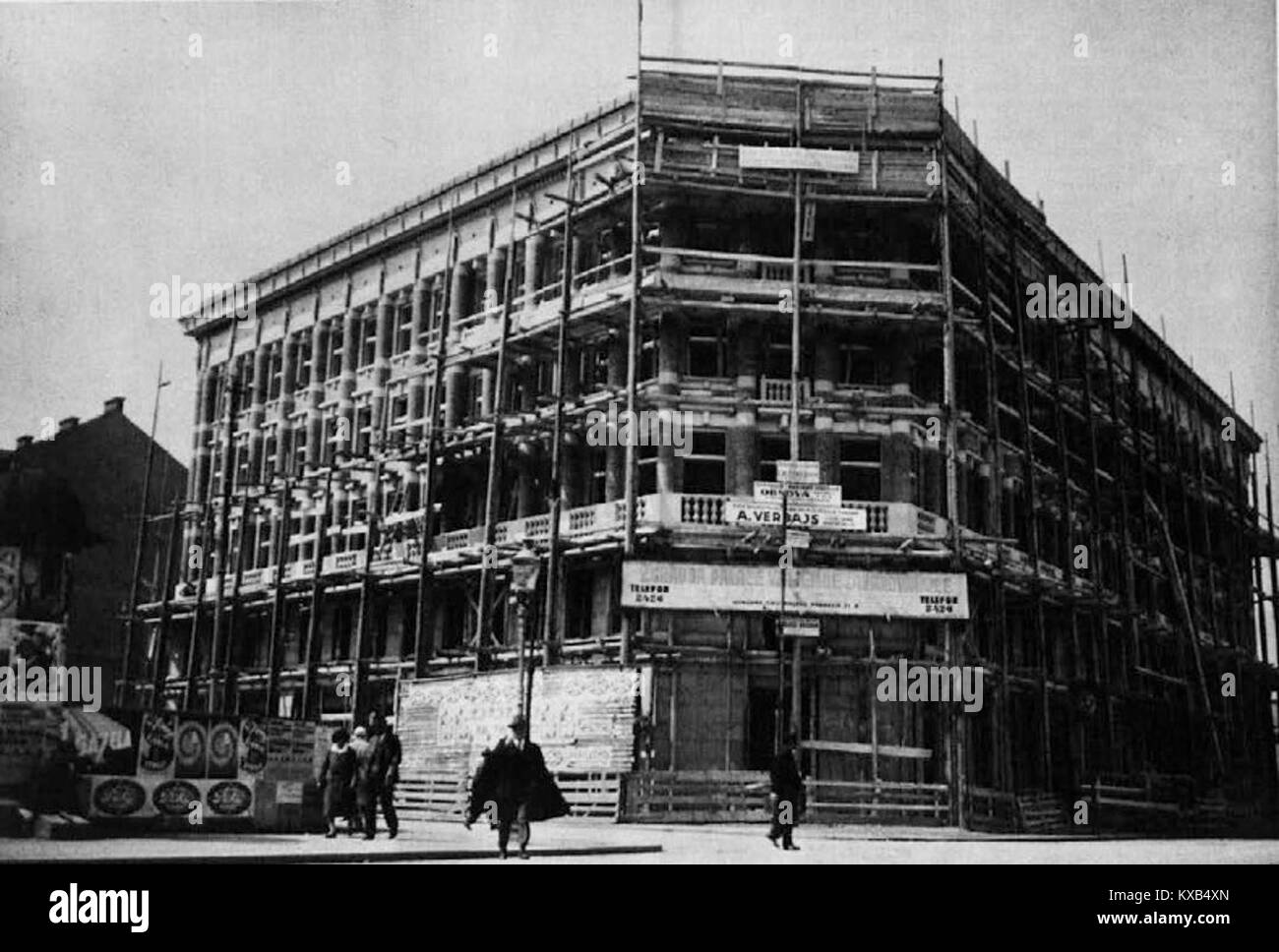 Gradnja palače Vzajemne zavarovalnice Stock Photo Alamy