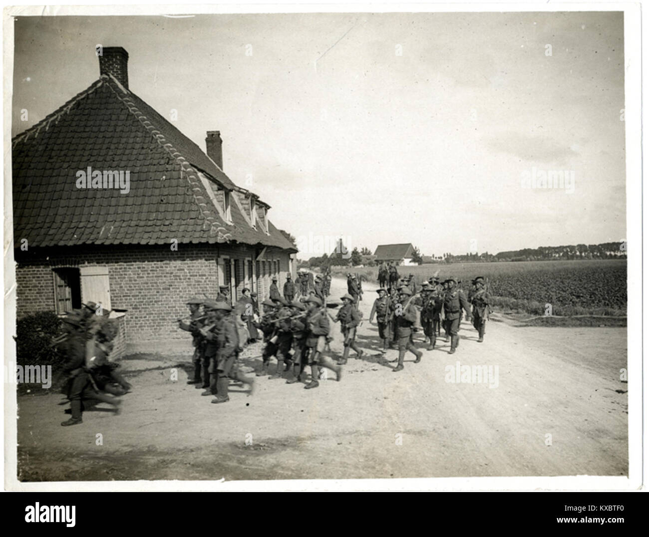 2-2 Gurkhas marching out to dig trenches (Photo 24-137) Stock Photo