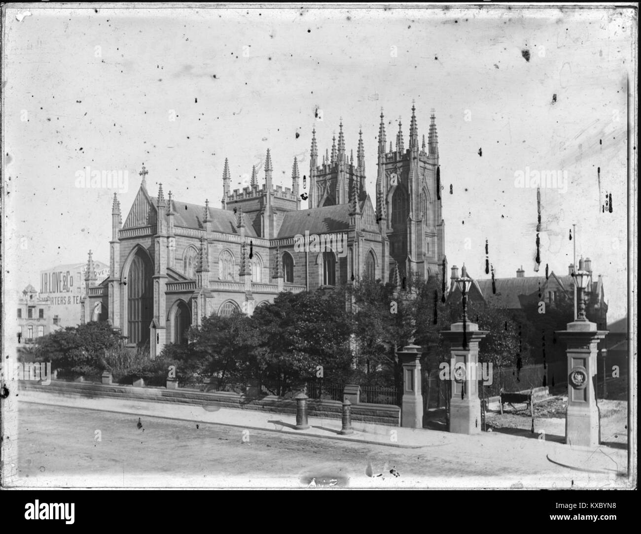 St Andrew's Cathedral with gates of Town Hall Entrance (3388044503