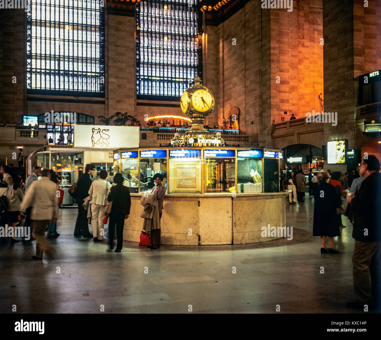New York 1980s, Grand Central Terminal train station, main concourse, subway and city bus information booth, Manhattan, New York City, NY, NYC, USA, Stock Photo
