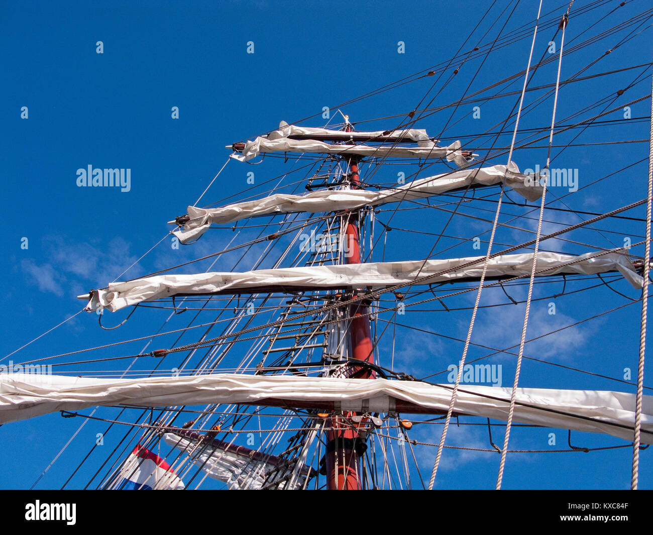 Square rigged ship hires stock photography and images Alamy
