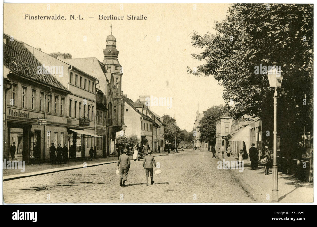 20684-Finsterwalde-1917-Berliner Straße-Brück & Sohn Kunstverlag Stock ...