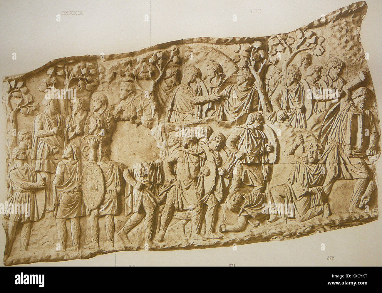 102 Conrad Cichorius, Die Reliefs der Traianssäule, Tafel CII Stock Photo